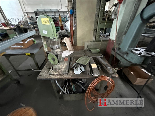 Werkstatttisch mit Bandsäge